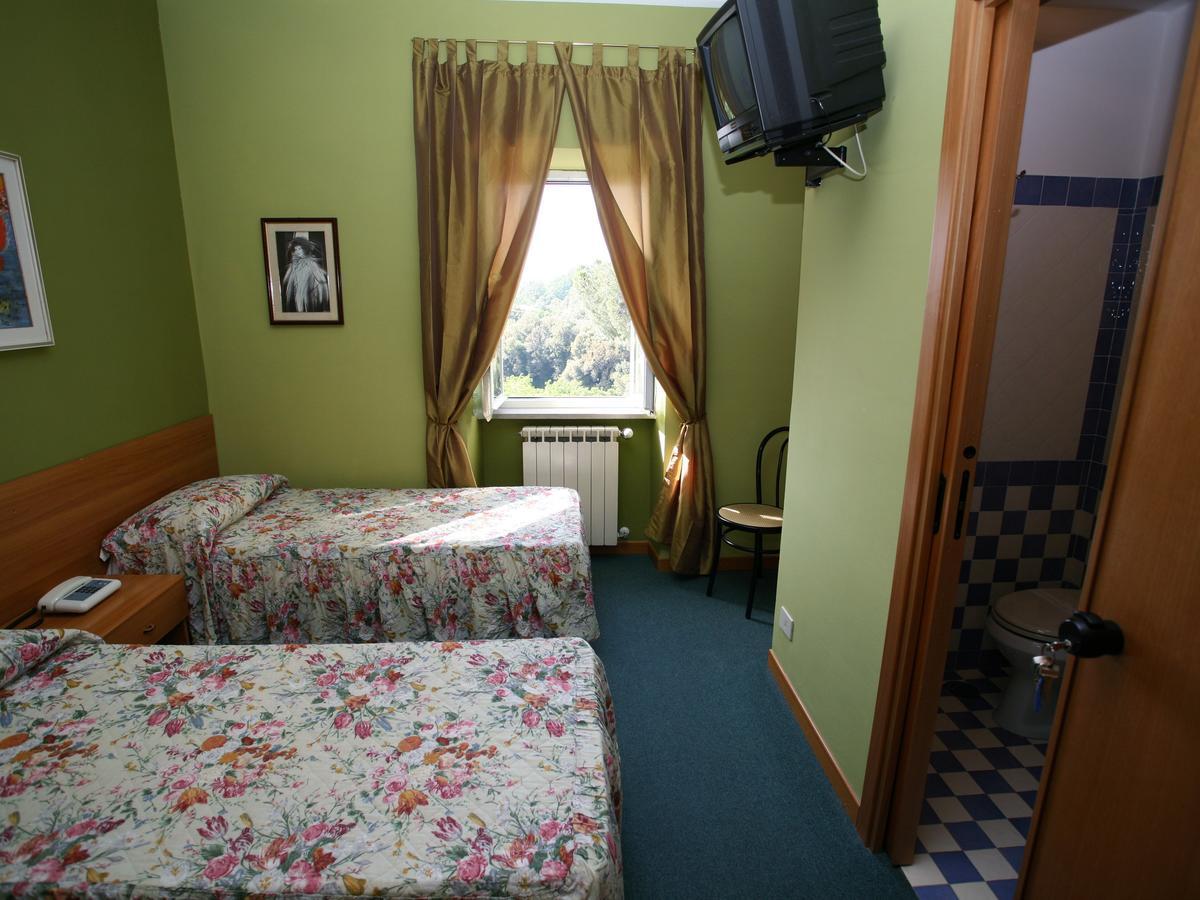 Hotel Sutrium Zewnętrze zdjęcie